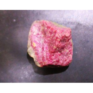 画像: ルビーインゾイサイト原石：約58g：3..8ｘ2..3cm：超希少：赤字特価 2,500円